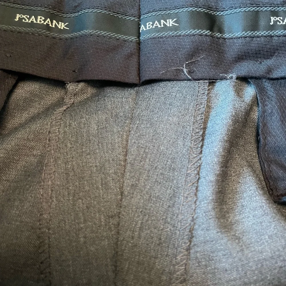 JOS. A. BANK SIGNATURE COLLECTION GREY 3 Button Single breasted Suit 42 L